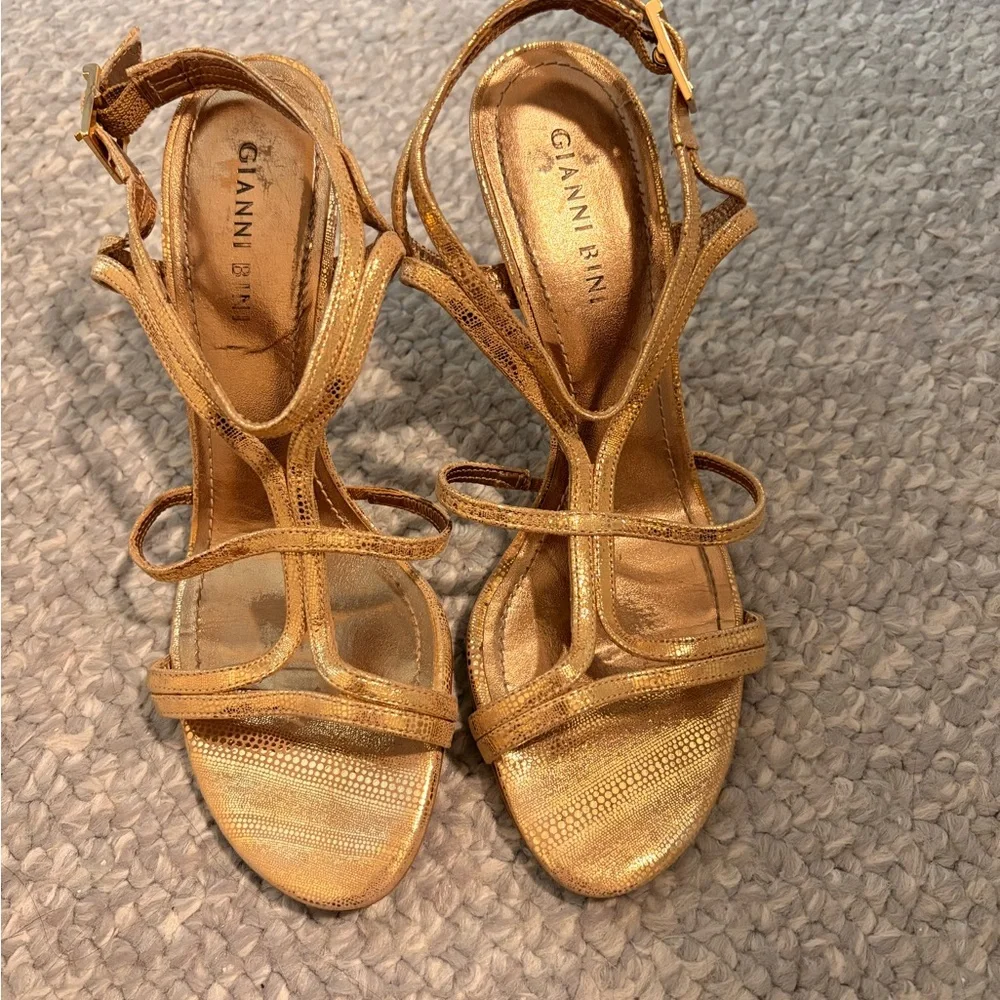 Gianni Bini Gold Heels - Picture 4 of 4